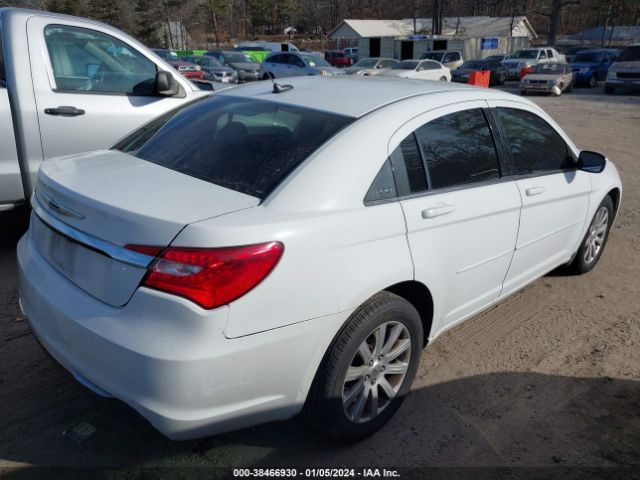 Photo 3 VIN: 1C3CCBBB2DN773080 - CHRYSLER 200 