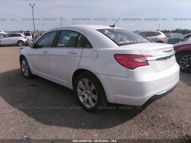 Photo 2 VIN: 1C3CCBBB3CN213390 - CHRYSLER 200 