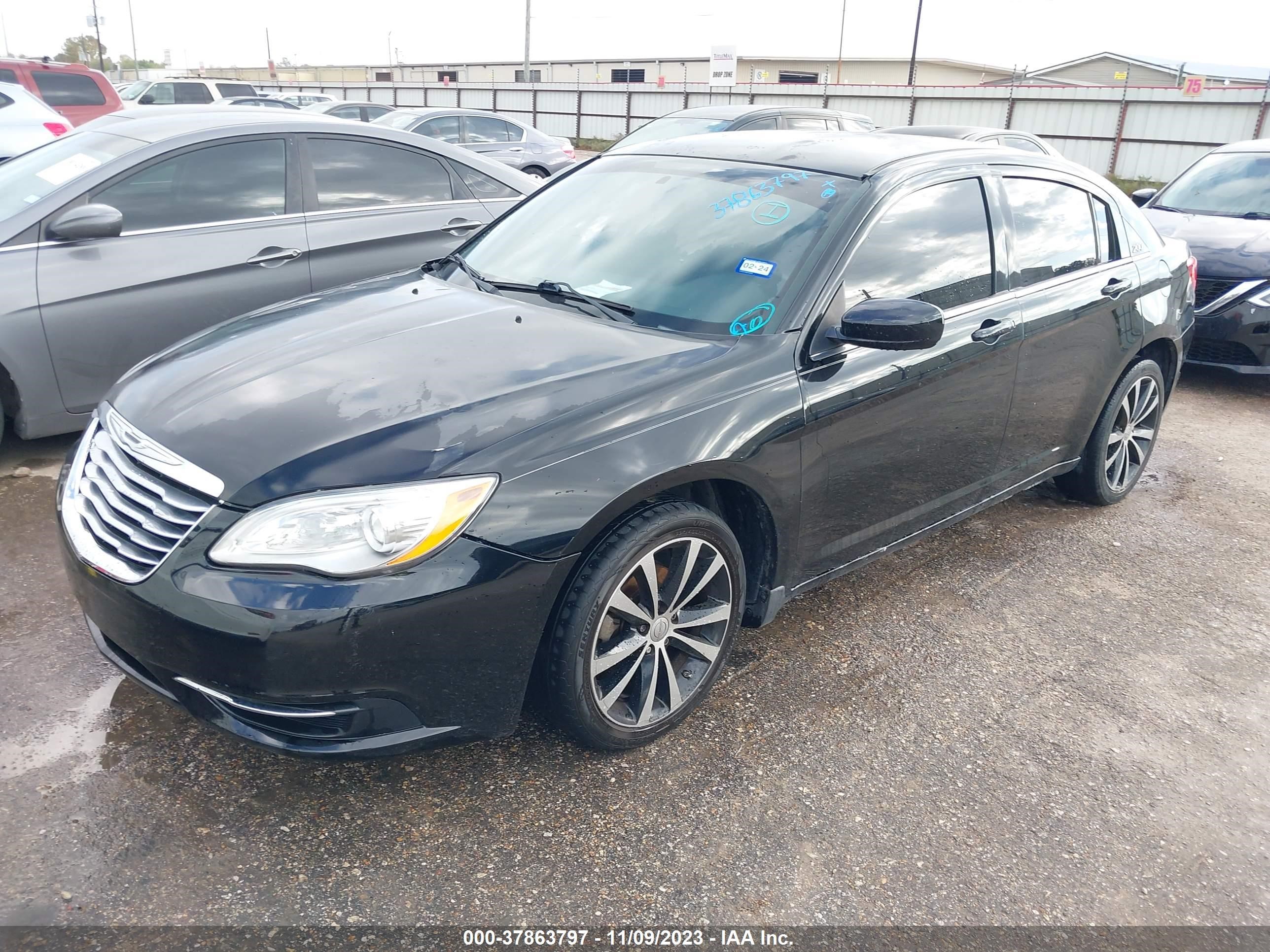 Photo 1 VIN: 1C3CCBBB3DN500701 - CHRYSLER 200 