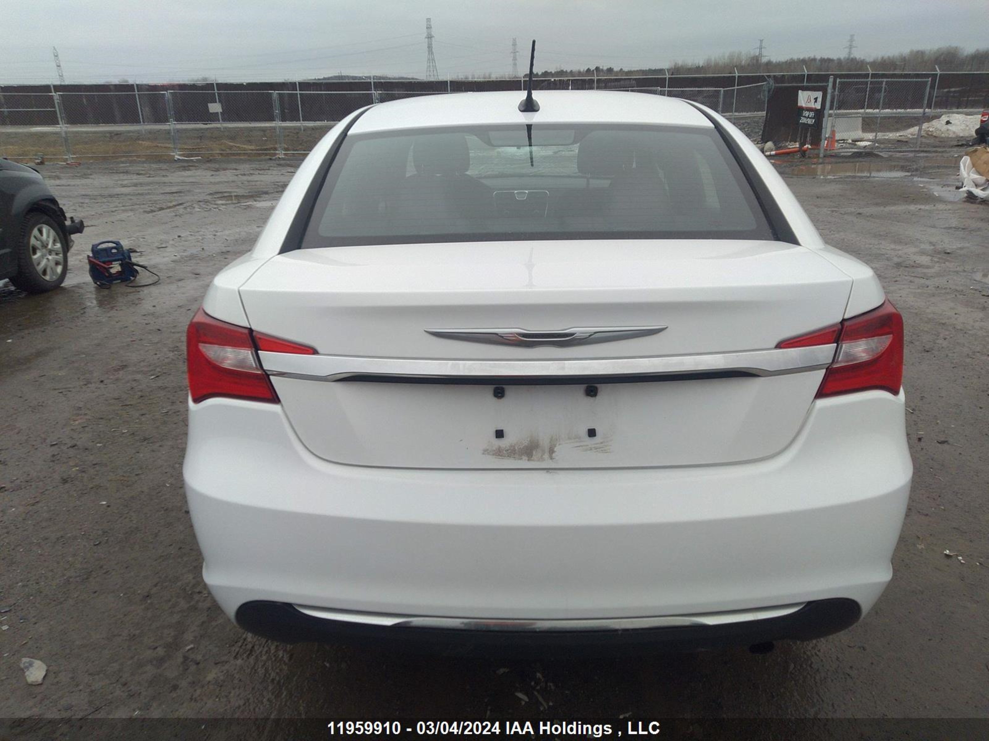 Photo 15 VIN: 1C3CCBBB3EN101224 - CHRYSLER 200 