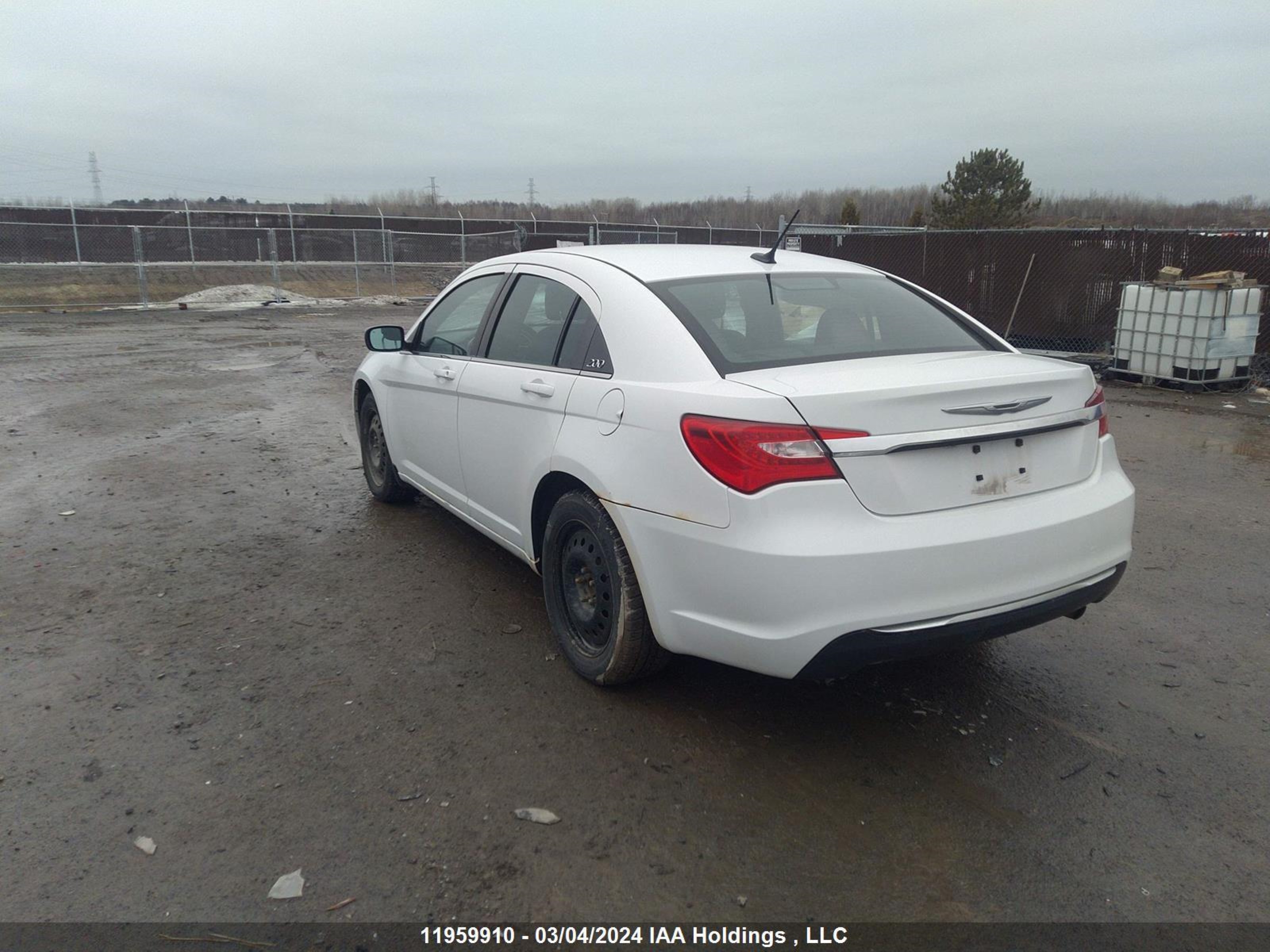 Photo 2 VIN: 1C3CCBBB3EN101224 - CHRYSLER 200 