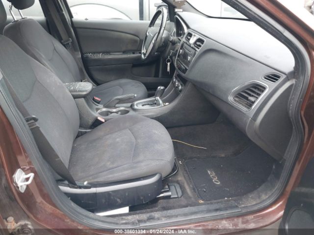 Photo 4 VIN: 1C3CCBBB4CN205976 - CHRYSLER 200 