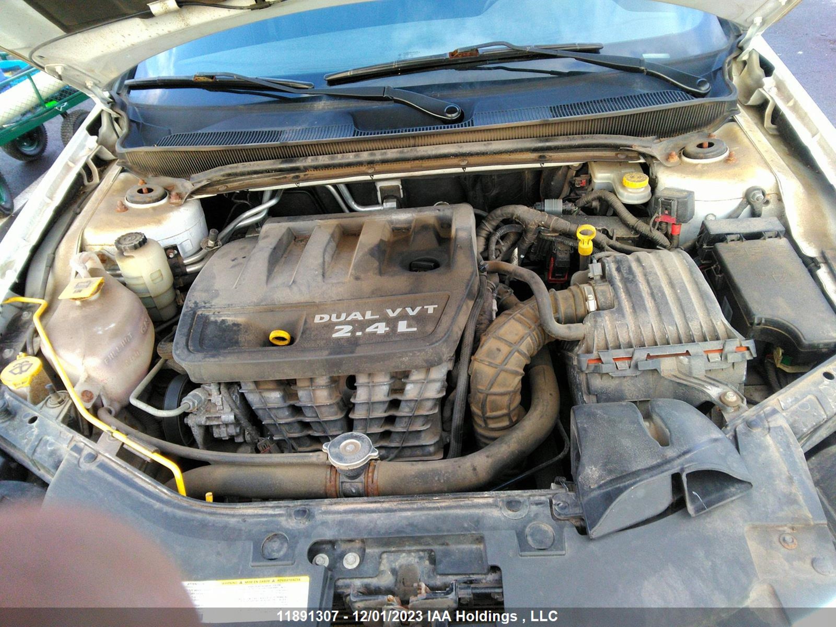 Photo 9 VIN: 1C3CCBBB4DN500223 - CHRYSLER 200 