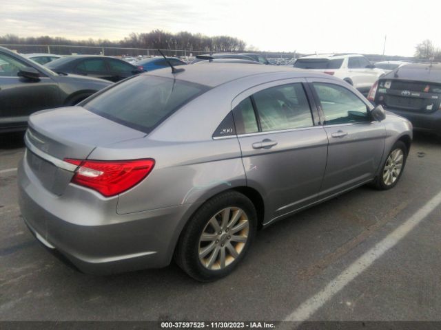 Photo 3 VIN: 1C3CCBBB4DN601424 - CHRYSLER 200 