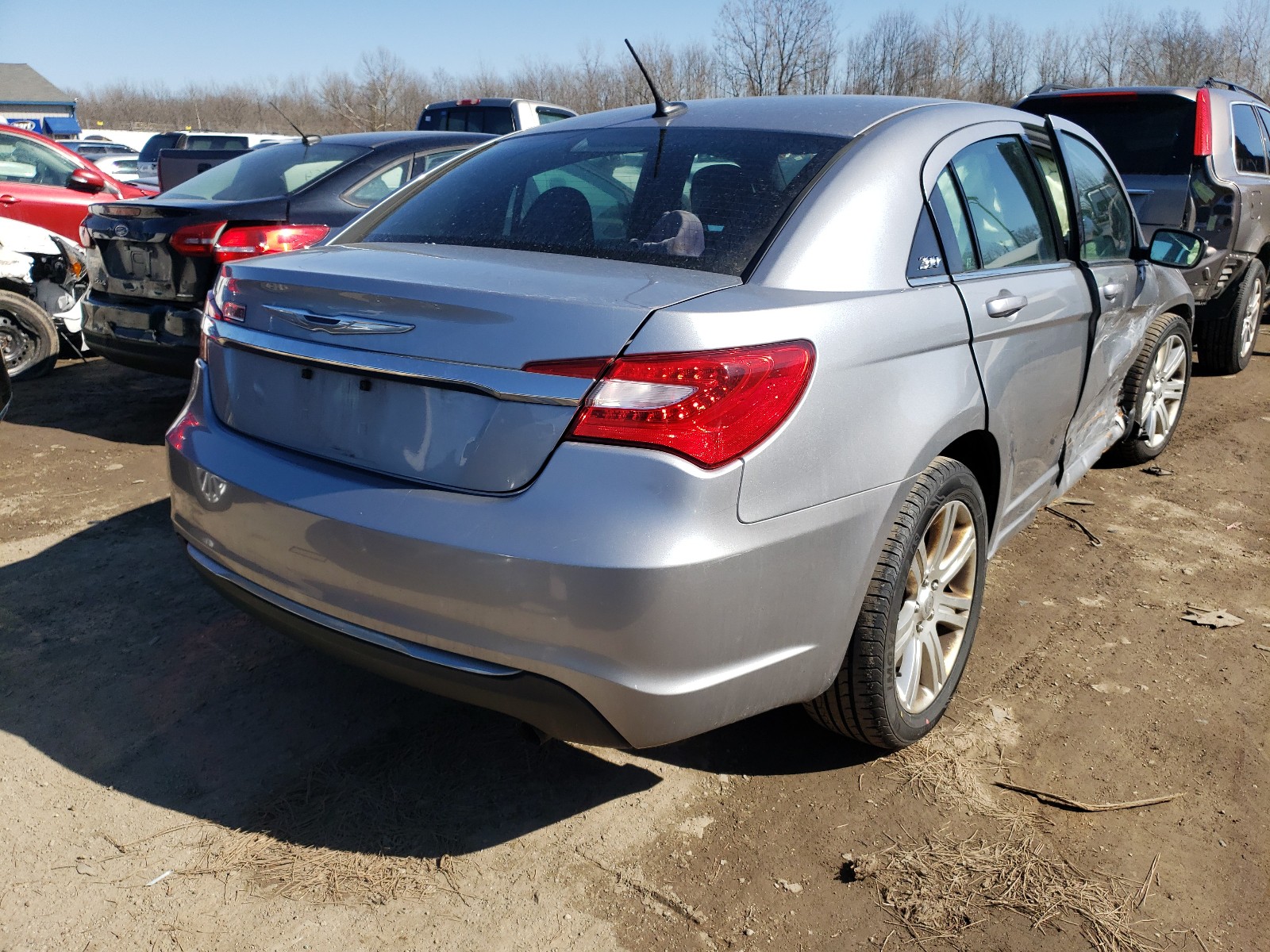 Photo 3 VIN: 1C3CCBBB4DN610138 - CHRYSLER 200 TOURIN 