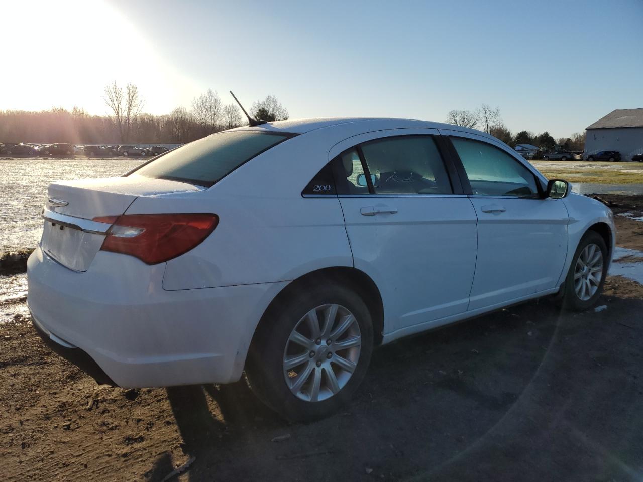 Photo 2 VIN: 1C3CCBBB4DN676902 - CHRYSLER 200 