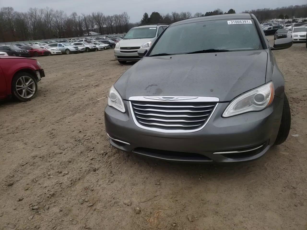 Photo 10 VIN: 1C3CCBBB4DN679427 - CHRYSLER 200 TOURIN 