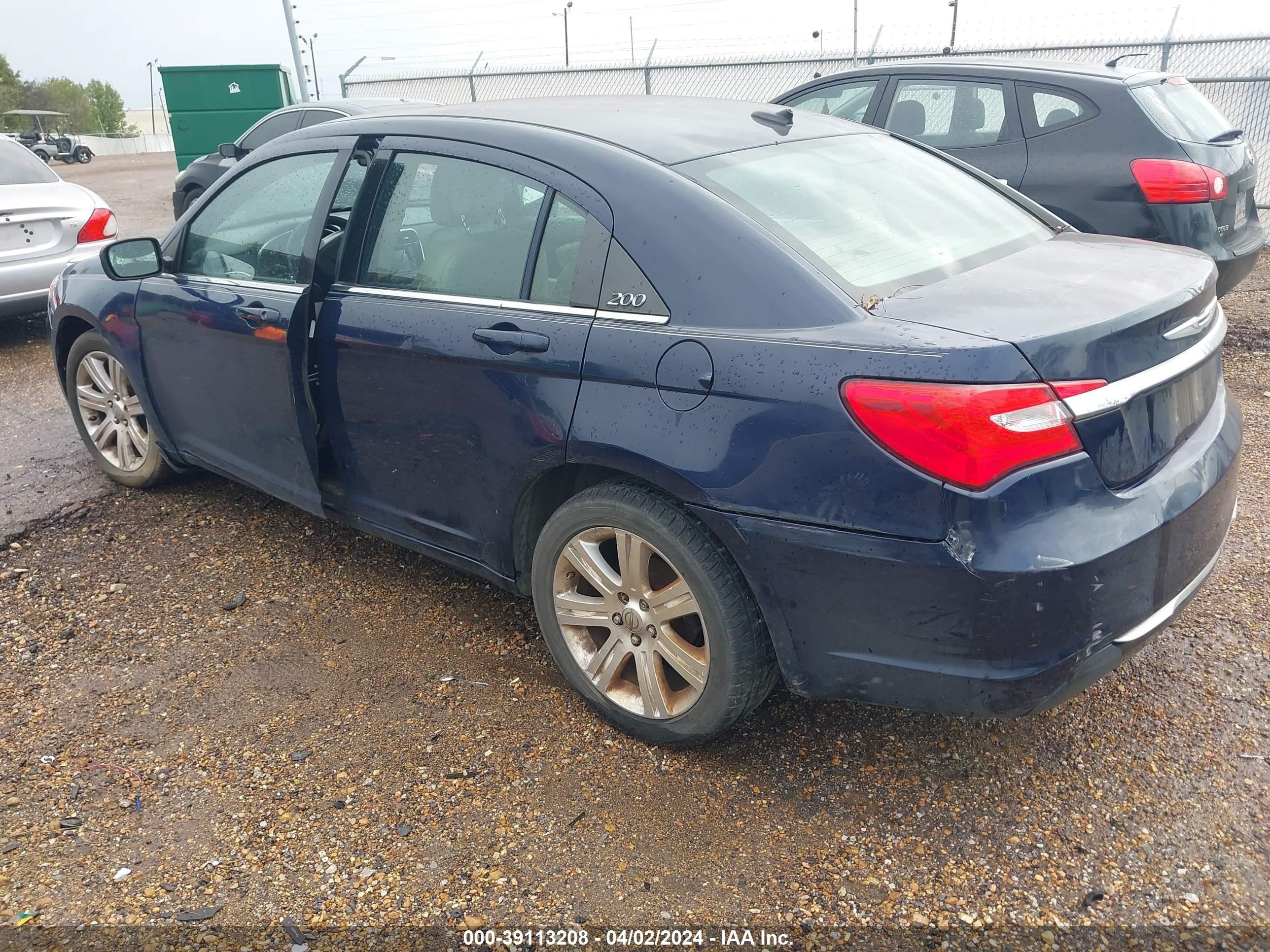 Photo 2 VIN: 1C3CCBBB4DN700342 - CHRYSLER 200 