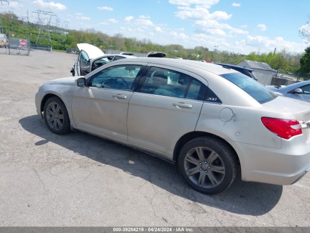 Photo 2 VIN: 1C3CCBBB4DN714676 - CHRYSLER 200 