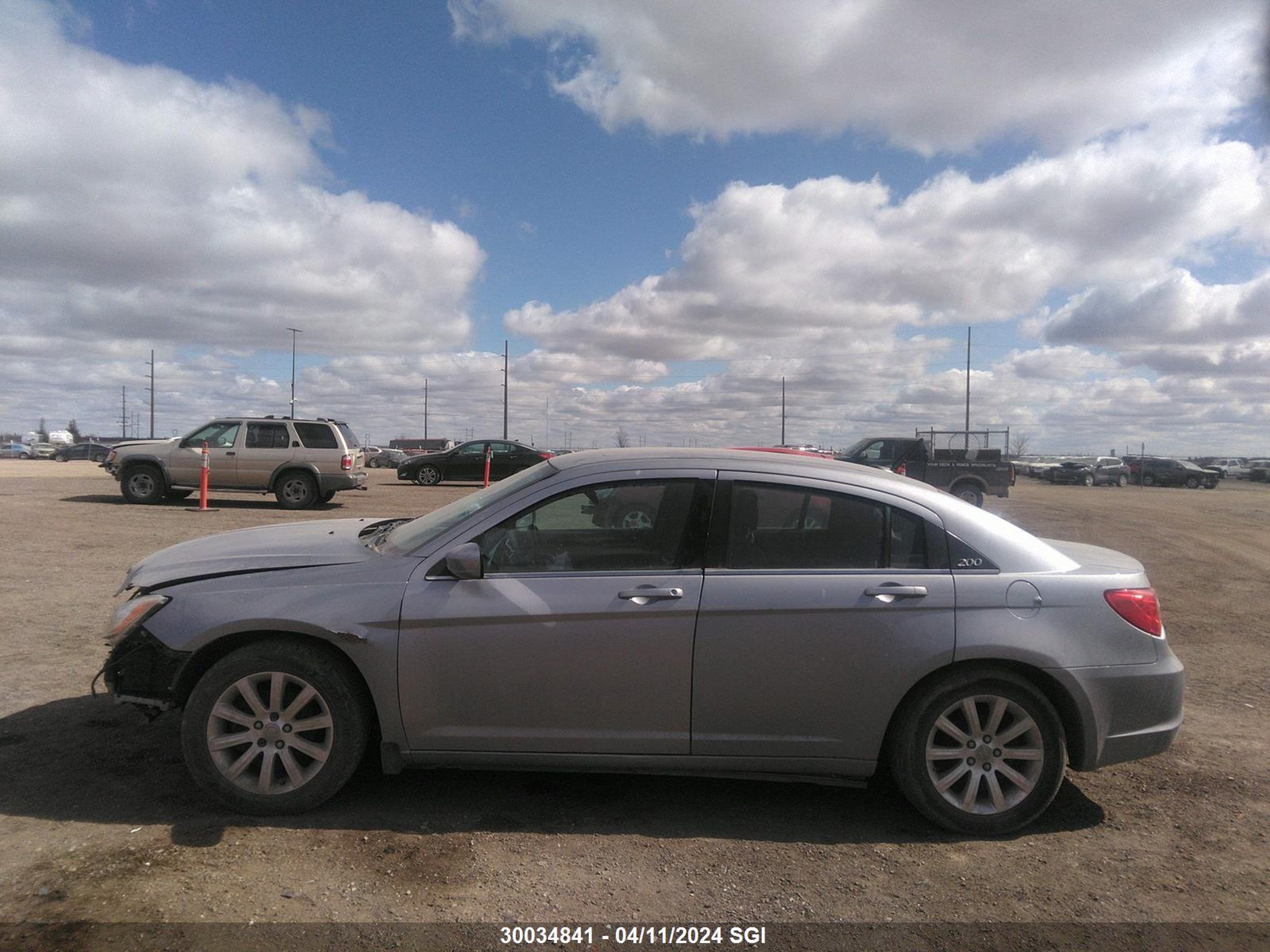 Photo 13 VIN: 1C3CCBBB4EN100700 - CHRYSLER 200 