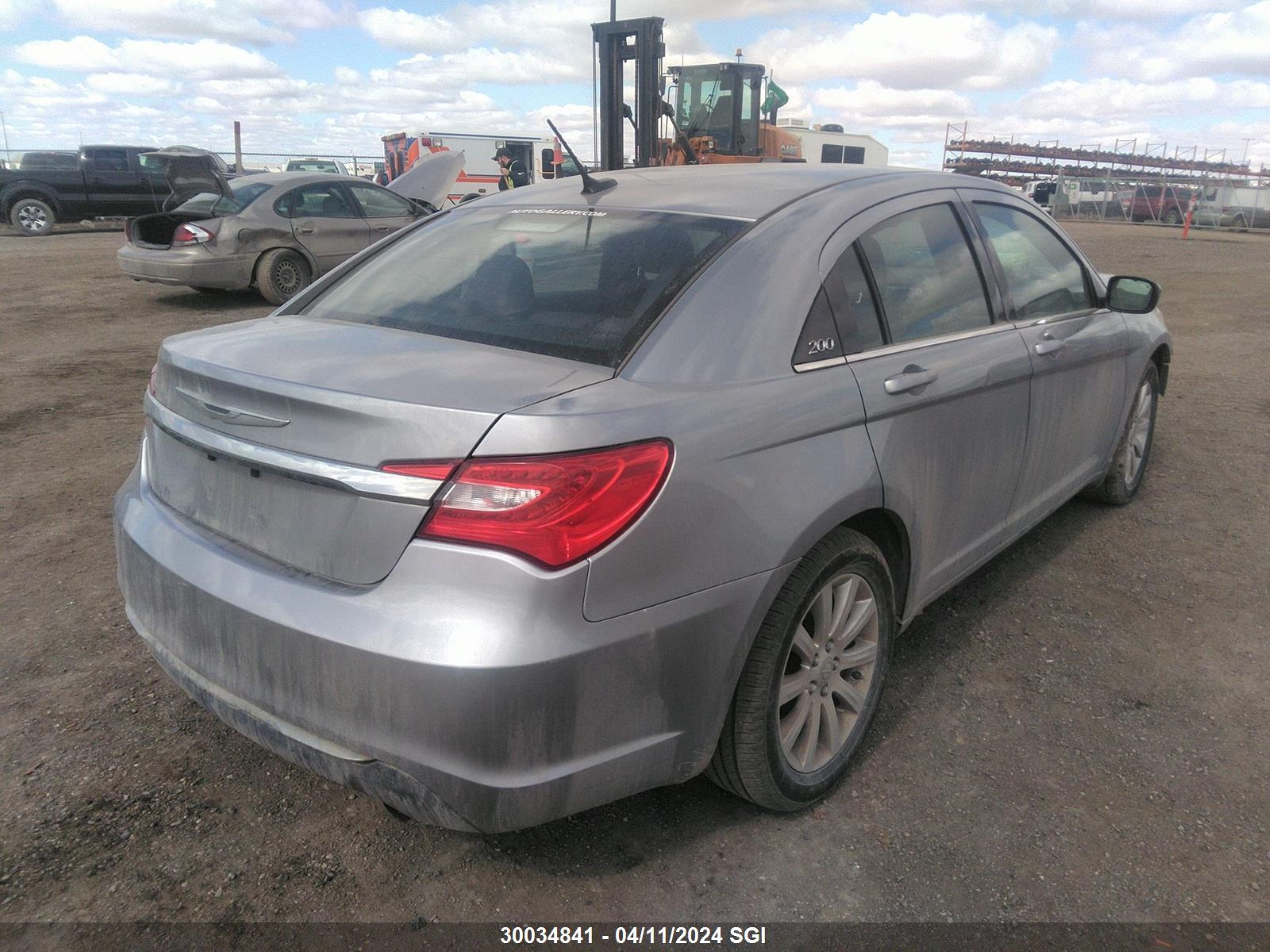 Photo 3 VIN: 1C3CCBBB4EN100700 - CHRYSLER 200 