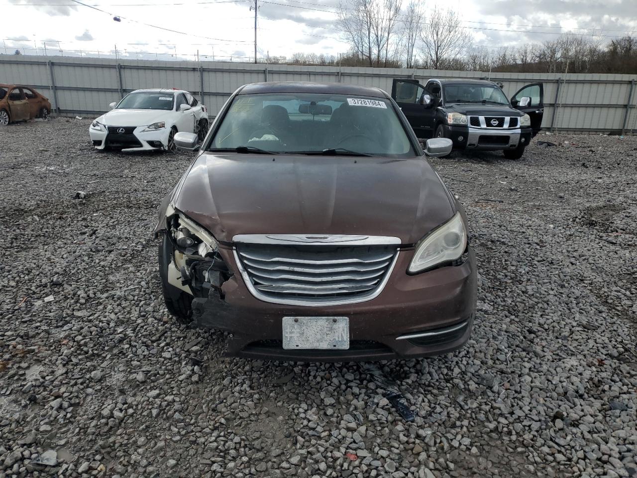 Photo 4 VIN: 1C3CCBBB5CN176181 - CHRYSLER 200 