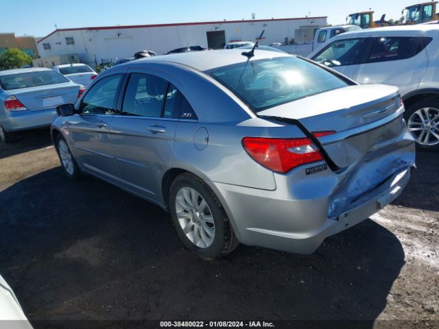 Photo 2 VIN: 1C3CCBBB5DN635744 - CHRYSLER 200 