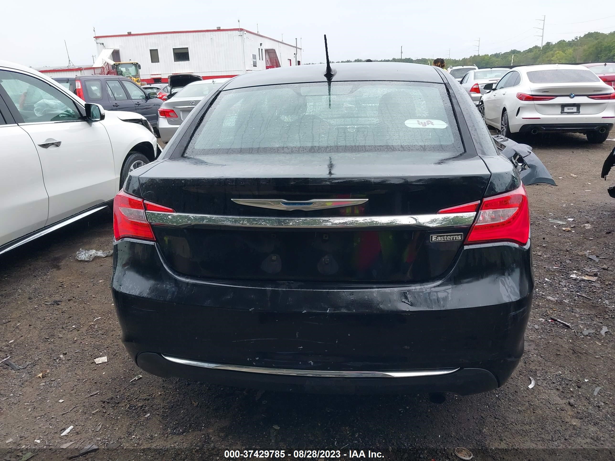 Photo 16 VIN: 1C3CCBBB5DN695409 - CHRYSLER 200 