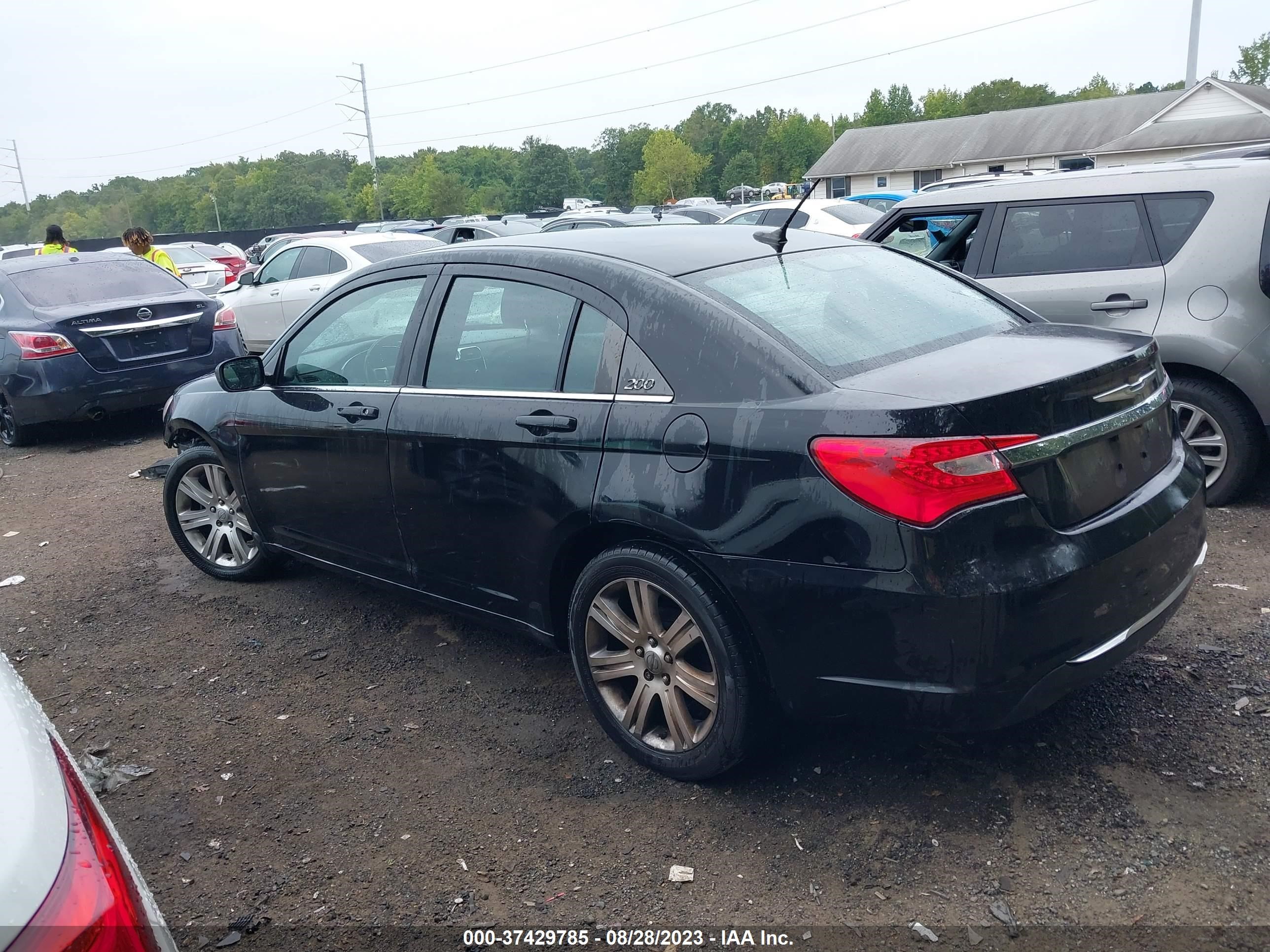 Photo 2 VIN: 1C3CCBBB5DN695409 - CHRYSLER 200 