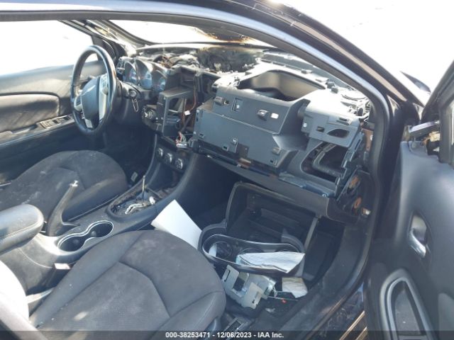 Photo 4 VIN: 1C3CCBBB5EN127615 - CHRYSLER 200 