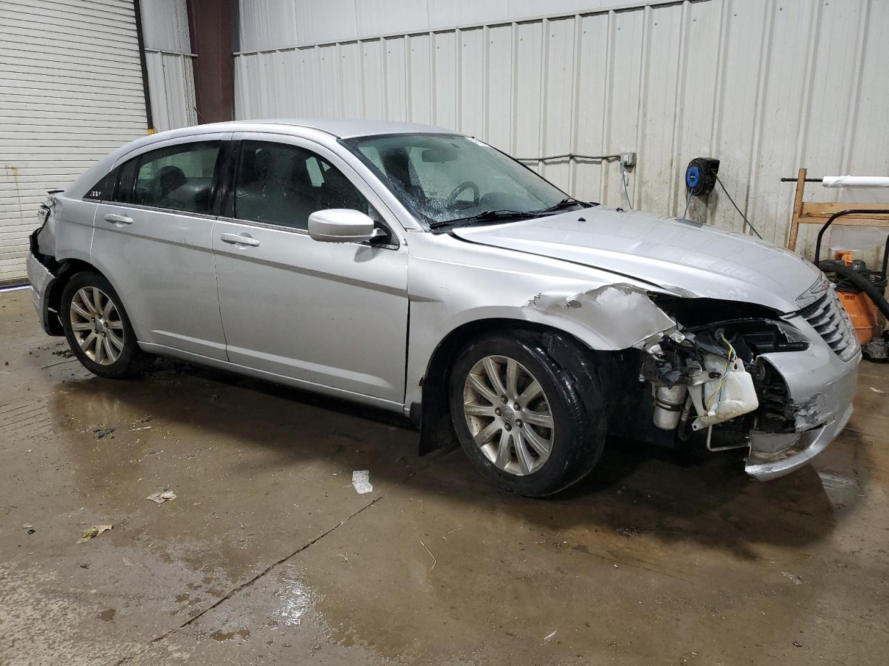 Photo 3 VIN: 1C3CCBBB6CN101778 - CHRYSLER 200 