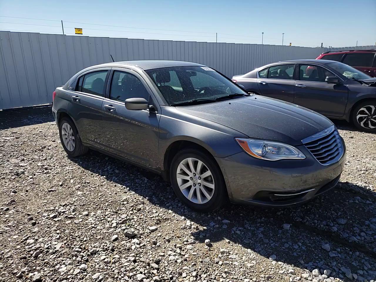 Photo 10 VIN: 1C3CCBBB6CN104258 - CHRYSLER 200 