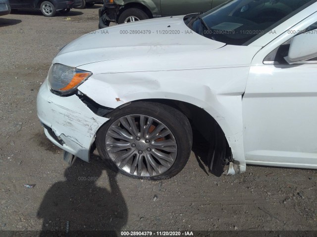 Photo 5 VIN: 1C3CCBBB6CN160748 - CHRYSLER 200 