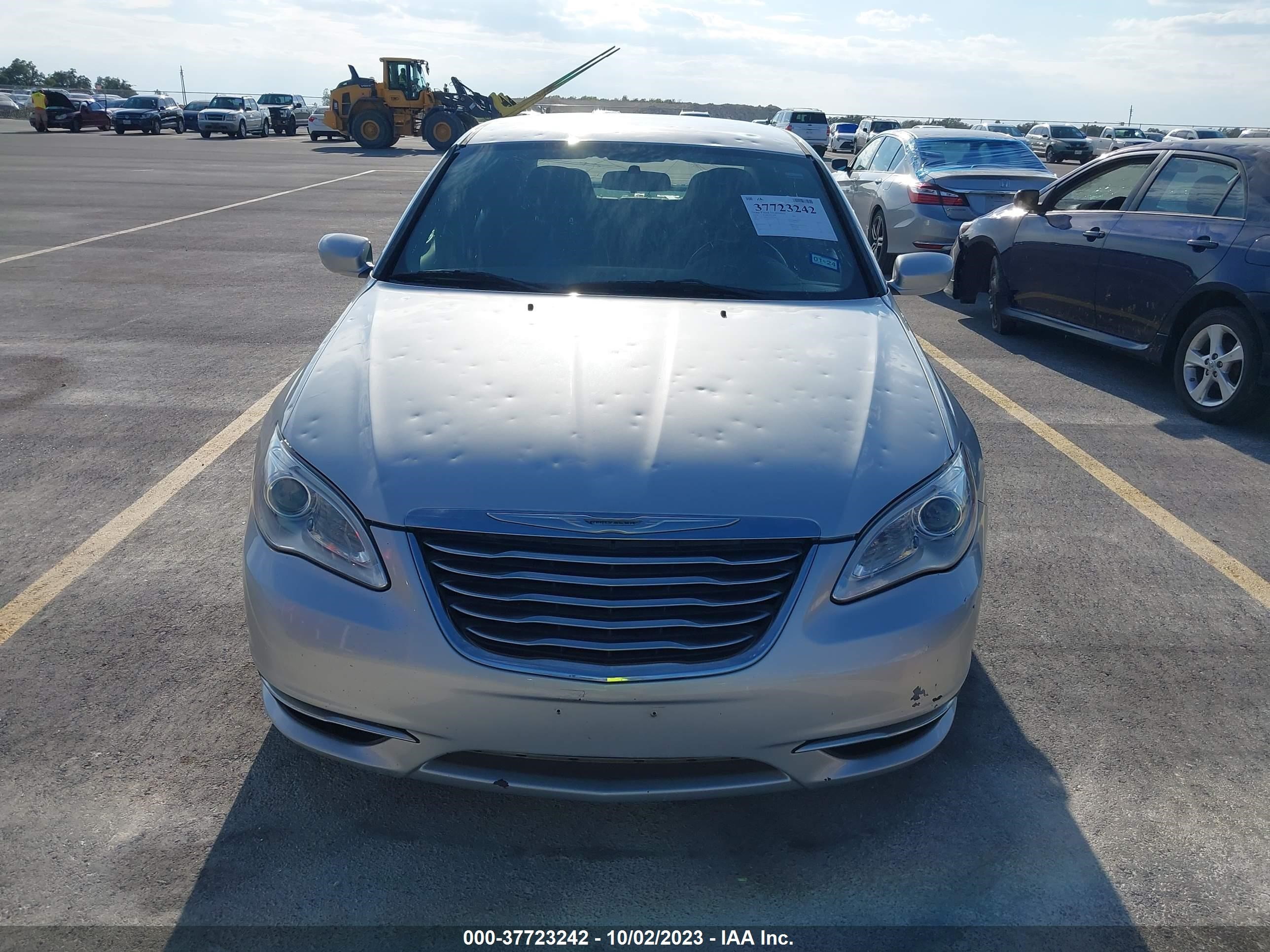 Photo 11 VIN: 1C3CCBBB6CN162709 - CHRYSLER 200 