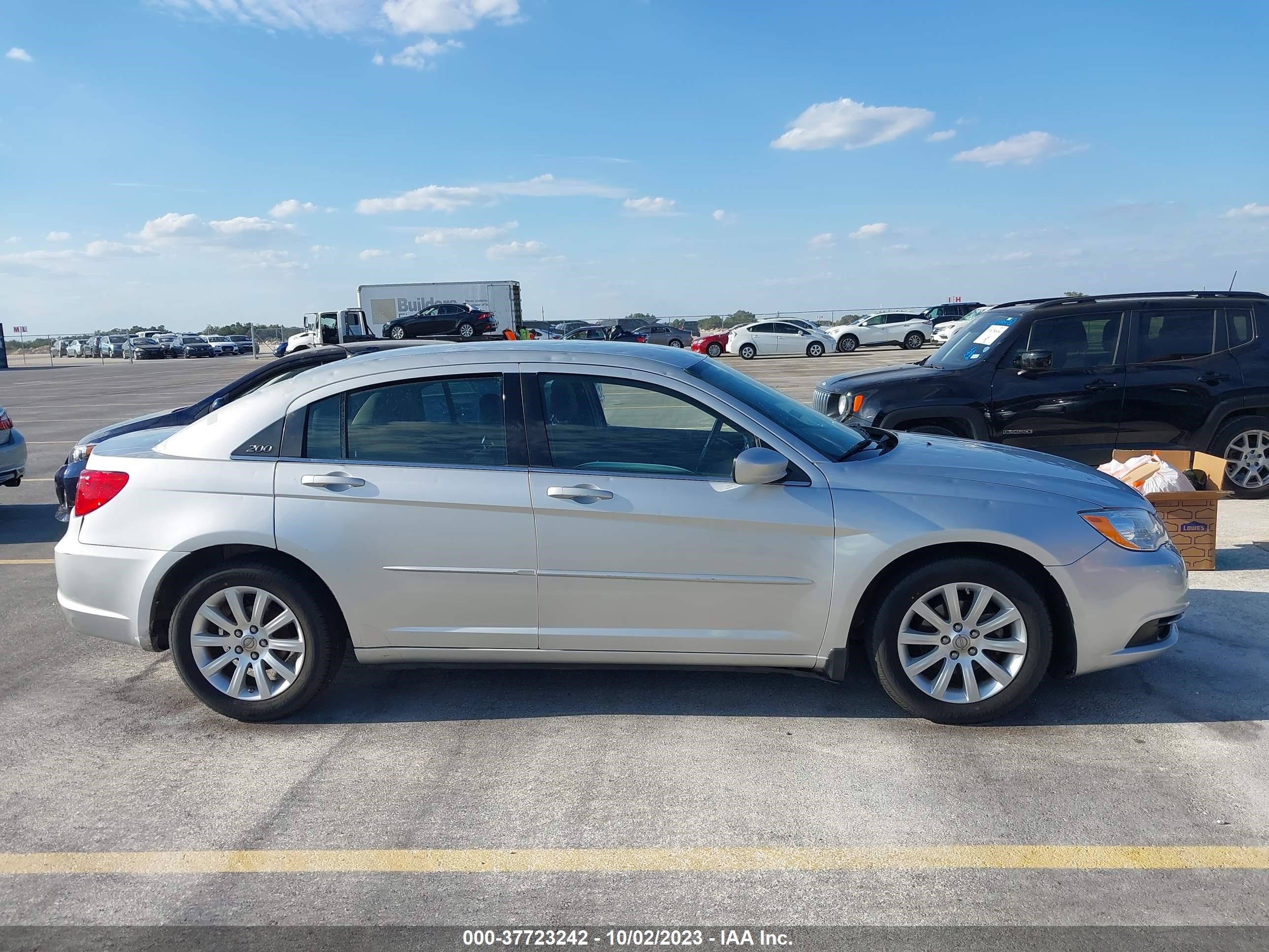 Photo 12 VIN: 1C3CCBBB6CN162709 - CHRYSLER 200 