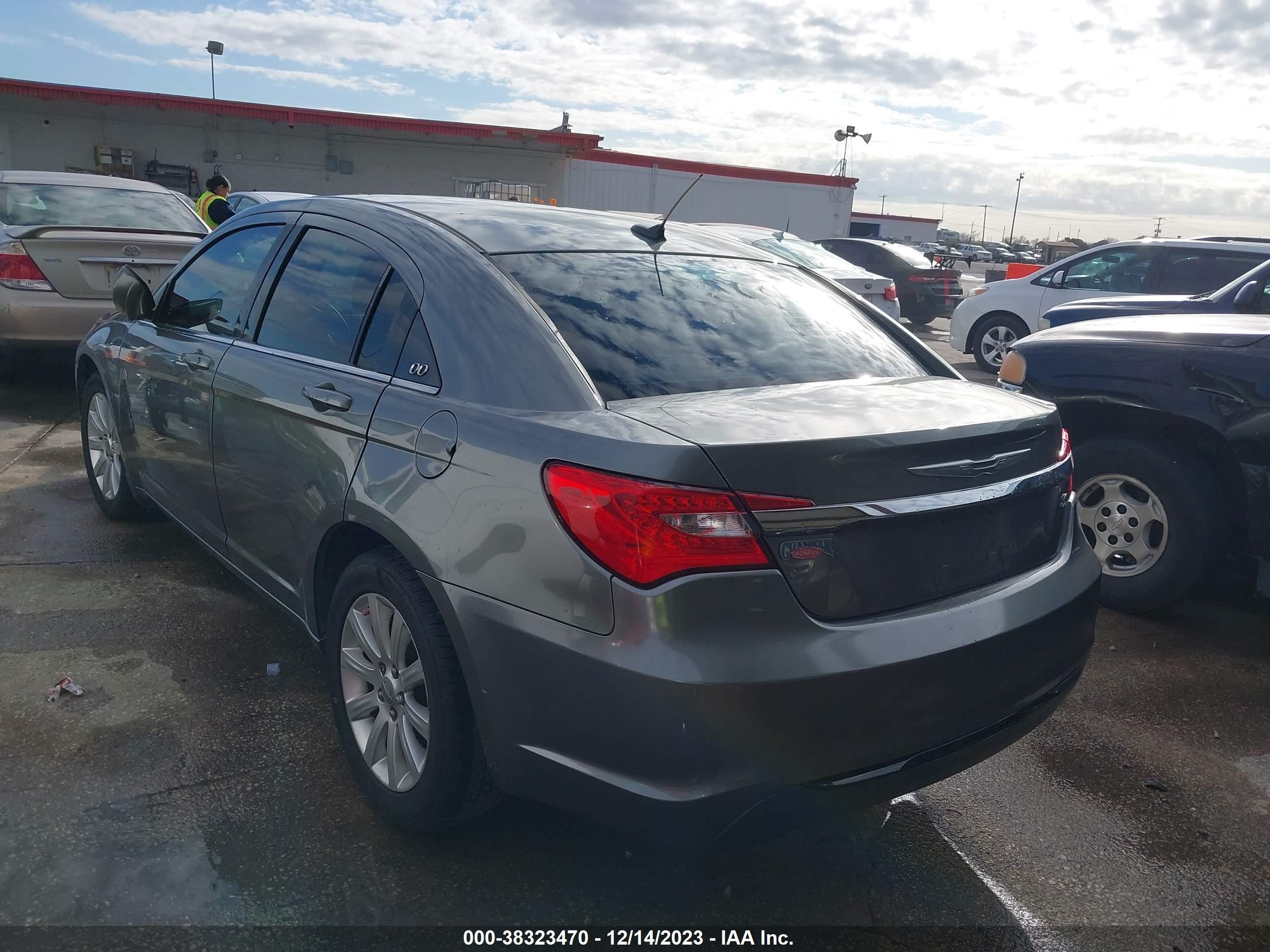 Photo 2 VIN: 1C3CCBBB6DN699355 - CHRYSLER 200 