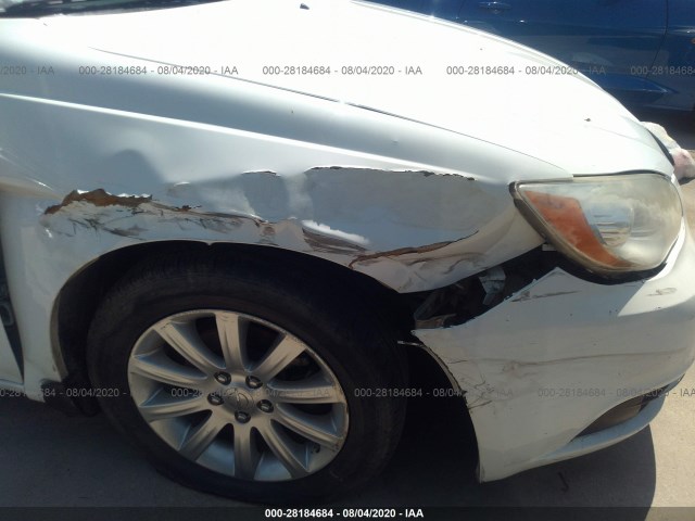 Photo 5 VIN: 1C3CCBBB7CN205082 - CHRYSLER 200 