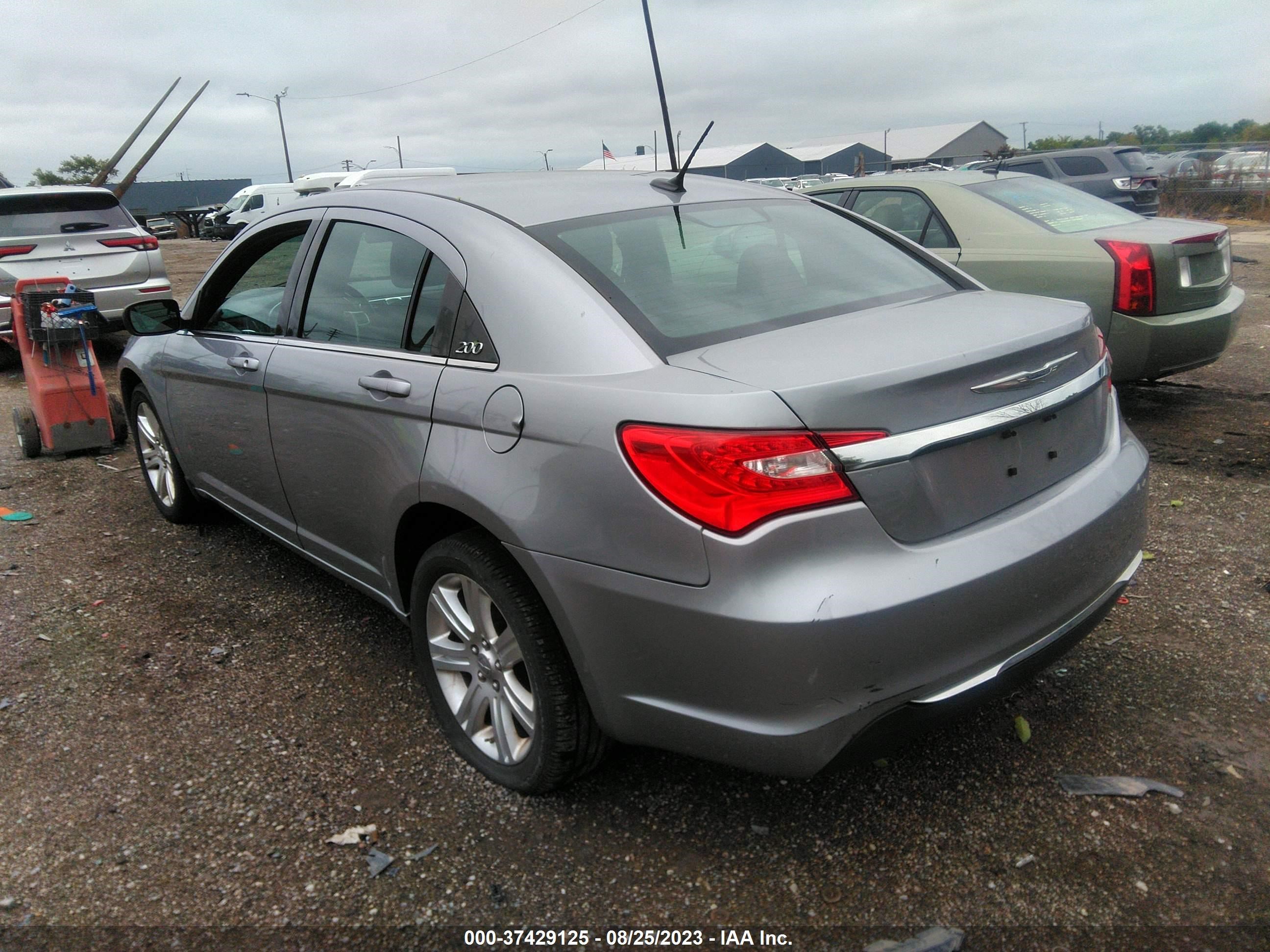 Photo 2 VIN: 1C3CCBBB7DN550128 - CHRYSLER 200 