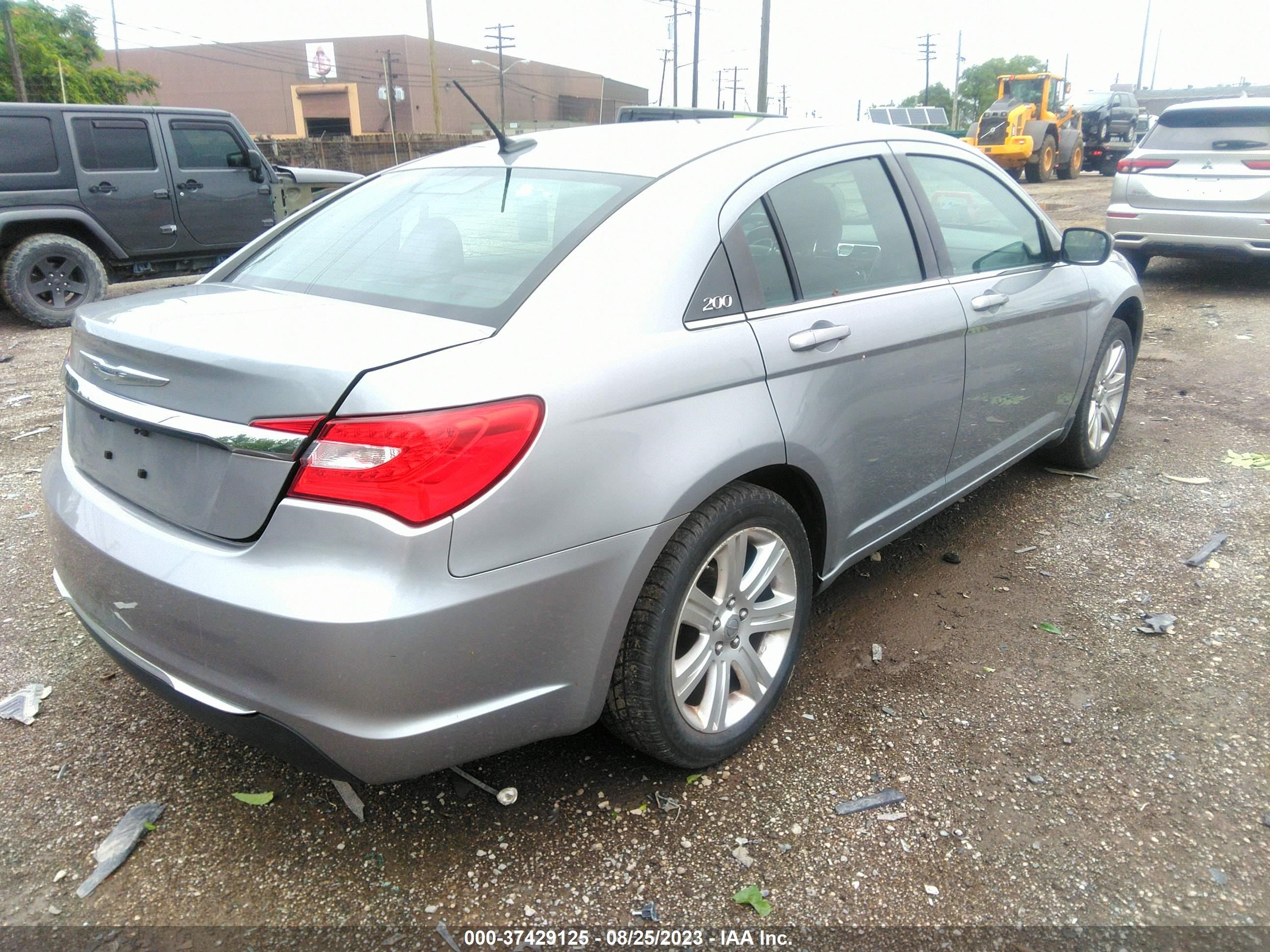 Photo 3 VIN: 1C3CCBBB7DN550128 - CHRYSLER 200 