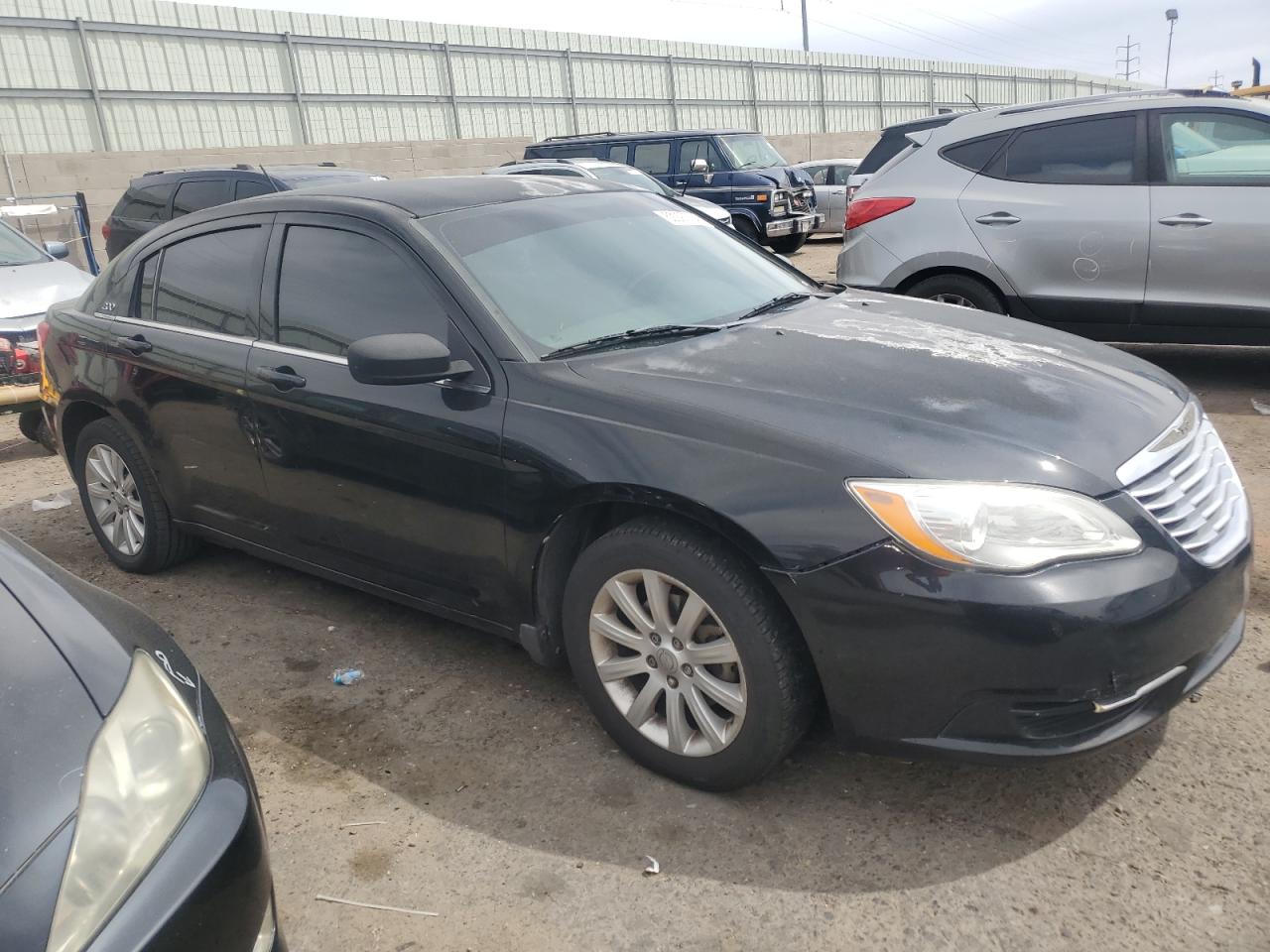 Photo 3 VIN: 1C3CCBBB7DN762561 - CHRYSLER 200 