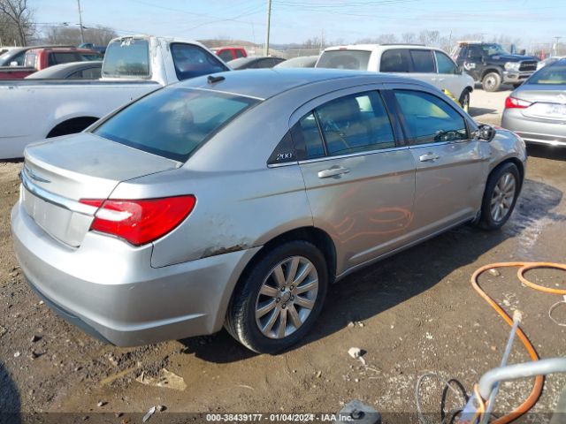 Photo 3 VIN: 1C3CCBBB7EN152984 - CHRYSLER 200 