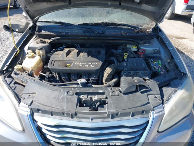 Photo 9 VIN: 1C3CCBBB8DN557556 - CHRYSLER 200 