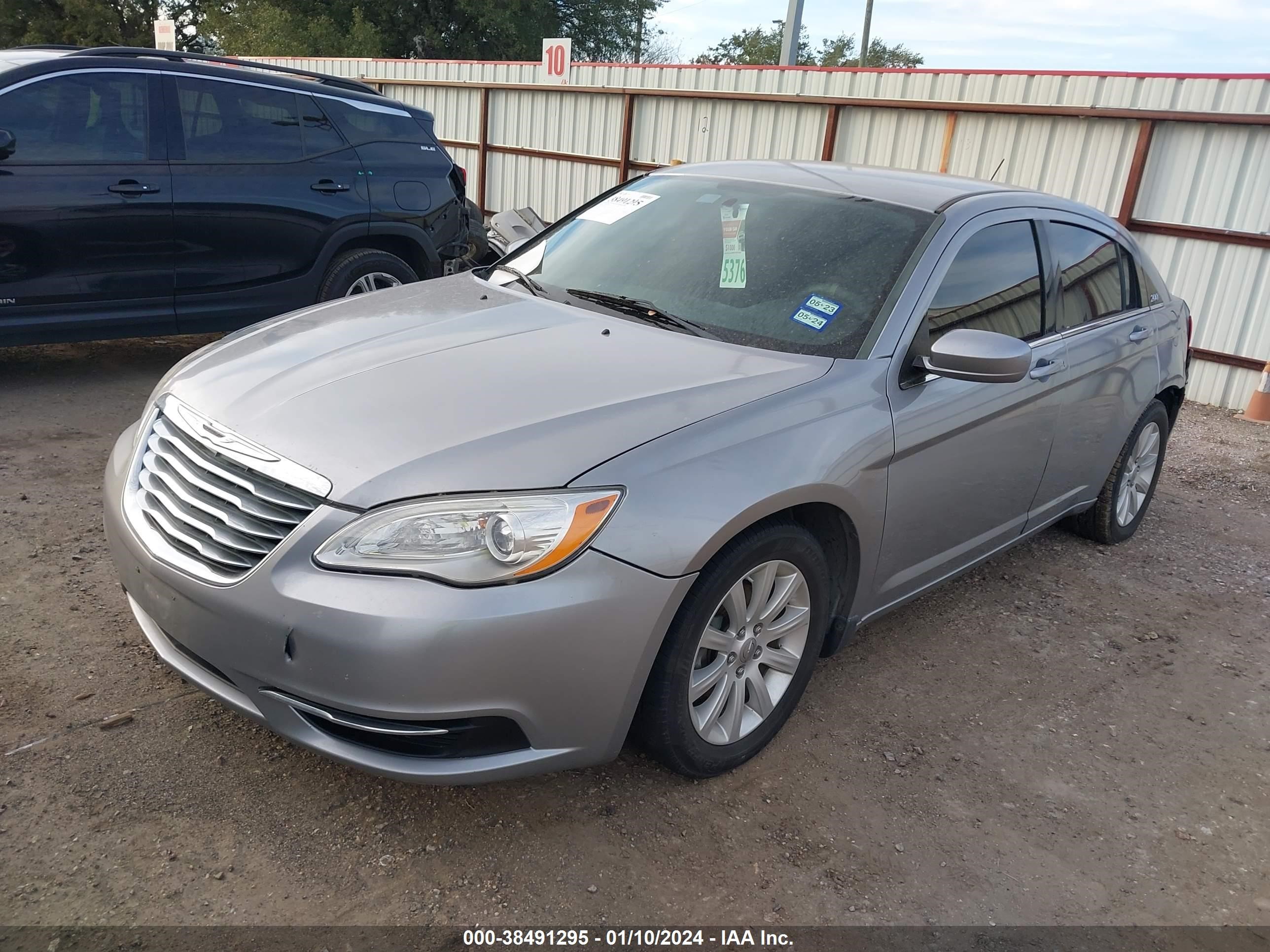 Photo 1 VIN: 1C3CCBBB8EN127625 - CHRYSLER 200 