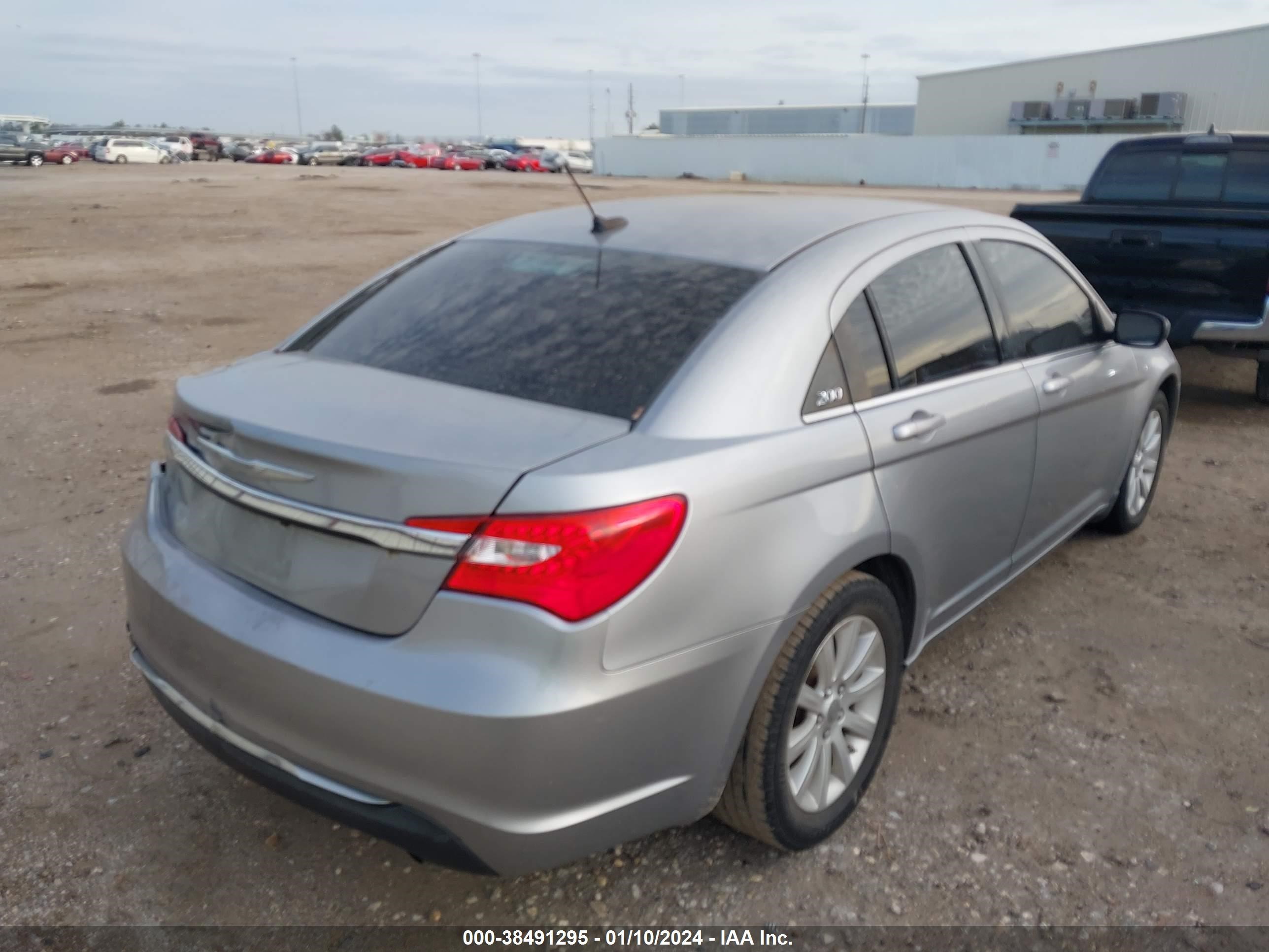 Photo 3 VIN: 1C3CCBBB8EN127625 - CHRYSLER 200 