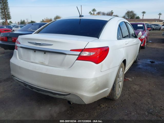 Photo 3 VIN: 1C3CCBBB9CN113391 - CHRYSLER 200 