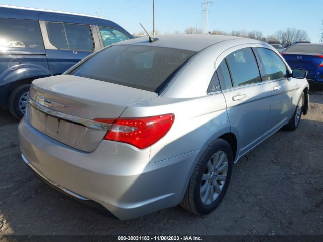 Photo 3 VIN: 1C3CCBBB9CN135732 - CHRYSLER 200 