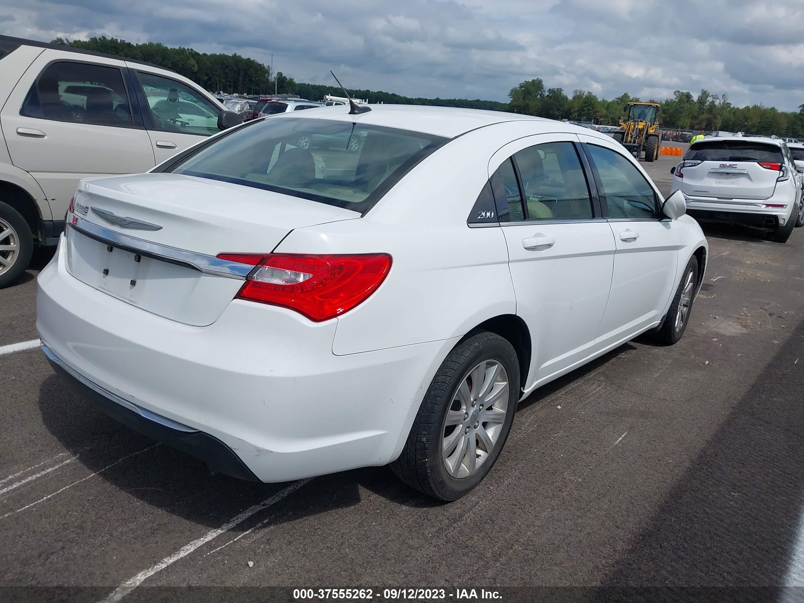 Photo 3 VIN: 1C3CCBBB9CN181285 - CHRYSLER 200 