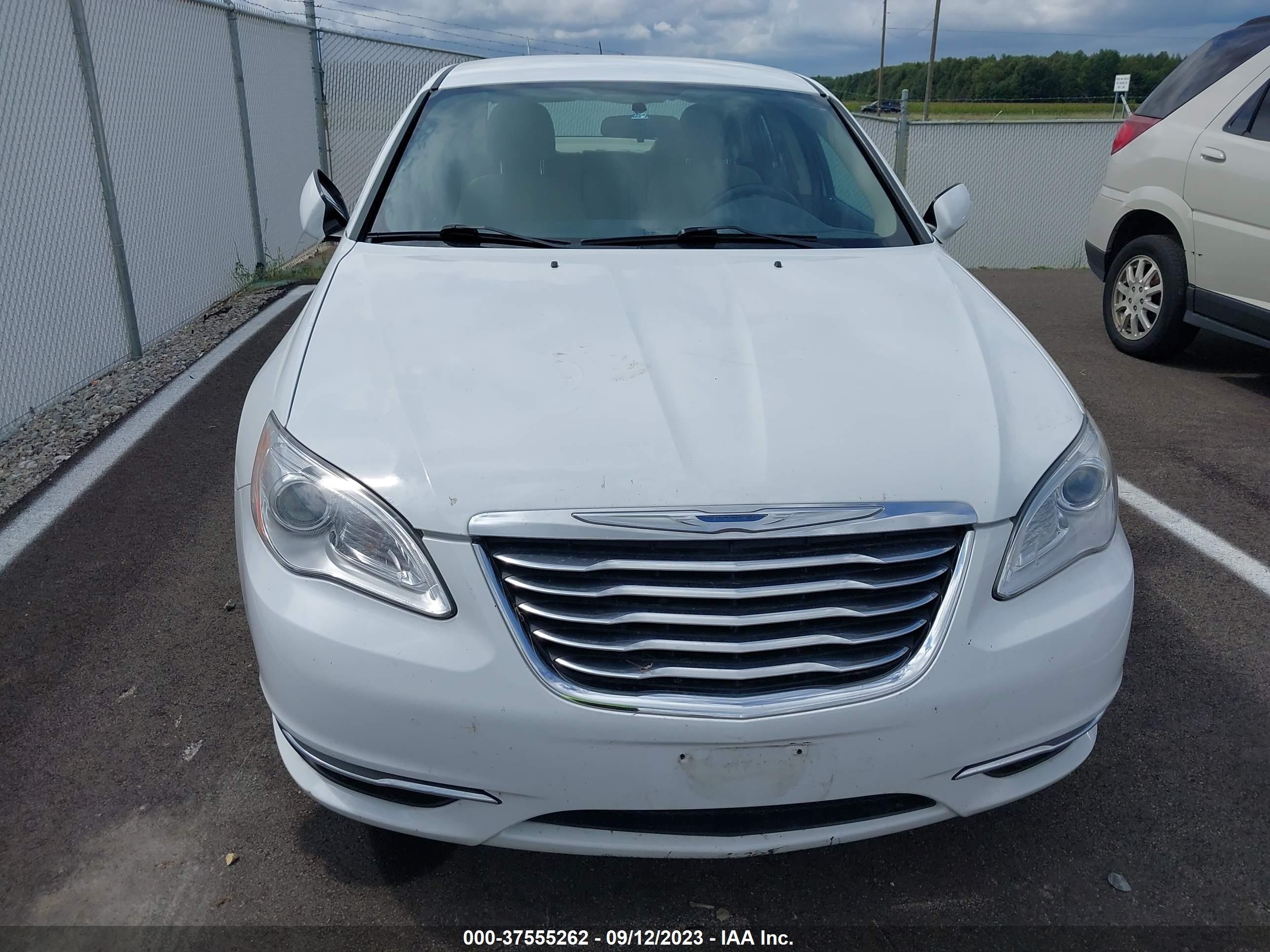 Photo 5 VIN: 1C3CCBBB9CN181285 - CHRYSLER 200 