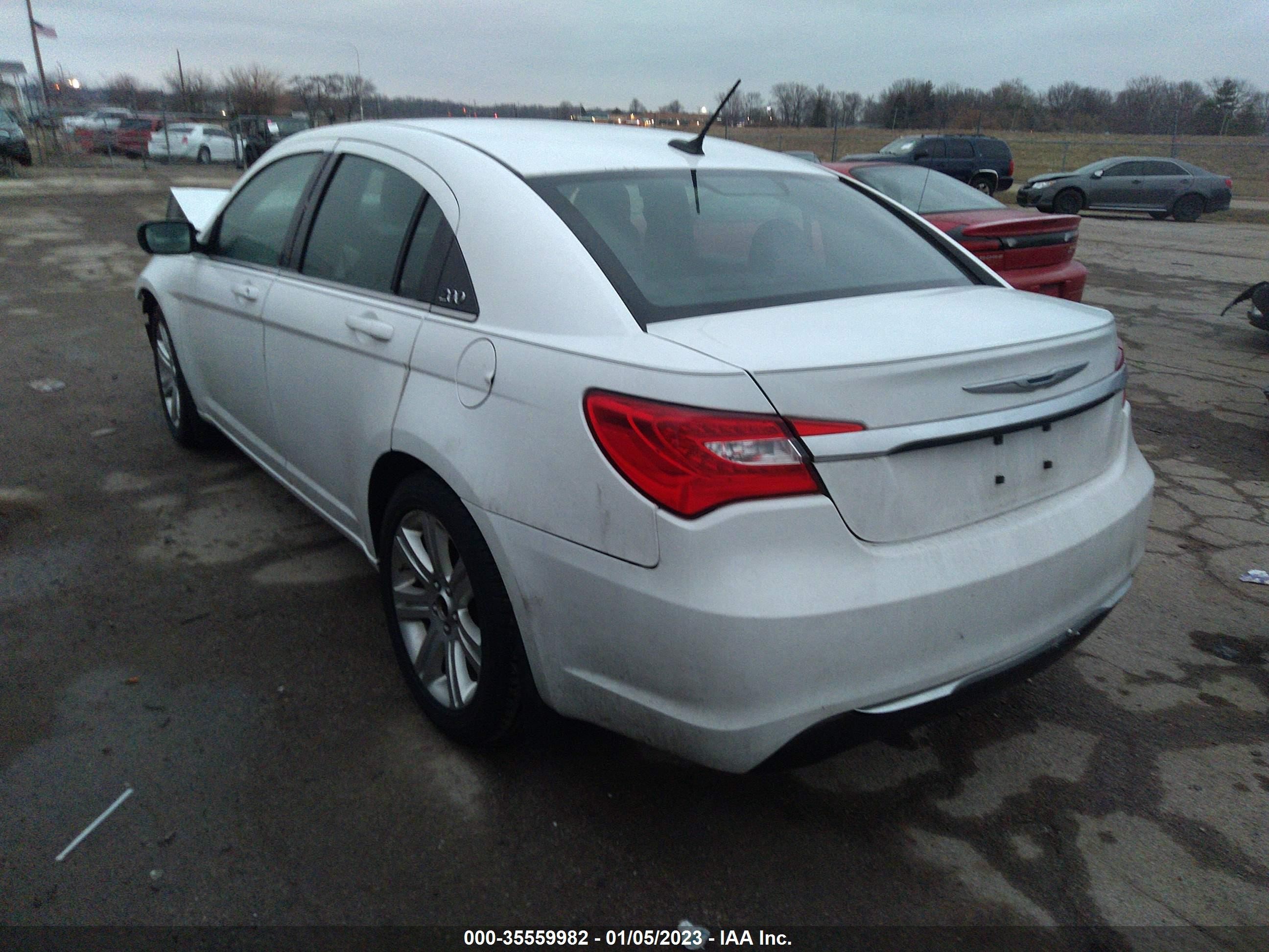 Photo 2 VIN: 1C3CCBBB9CN302431 - CHRYSLER 200 