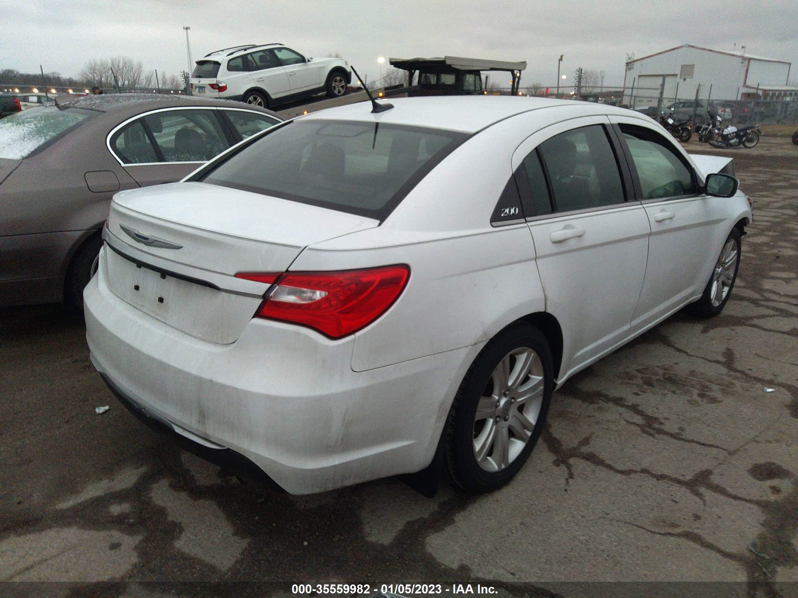 Photo 3 VIN: 1C3CCBBB9CN302431 - CHRYSLER 200 