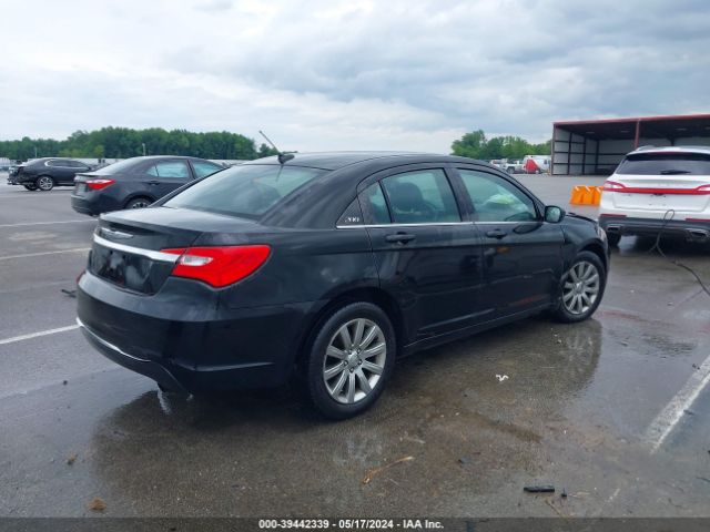 Photo 3 VIN: 1C3CCBBBXDN763333 - CHRYSLER 200 