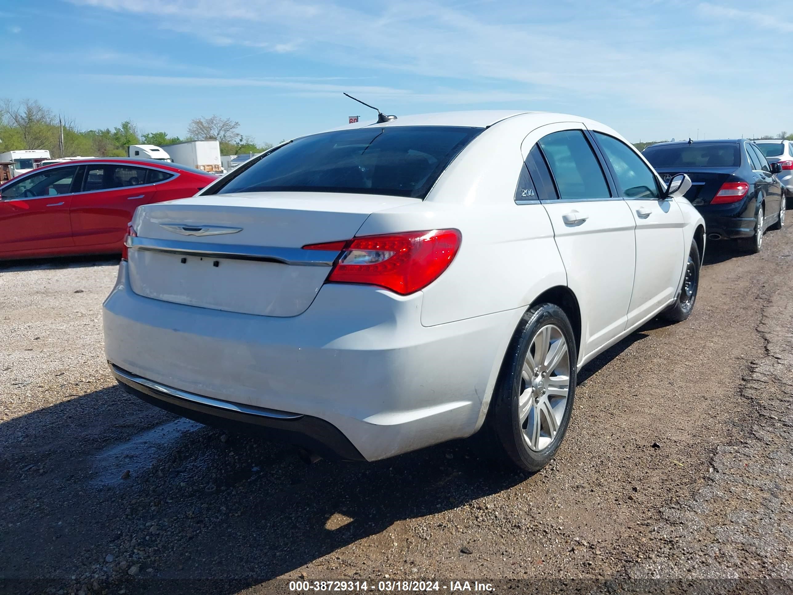 Photo 3 VIN: 1C3CCBBBXEN120448 - CHRYSLER 200 