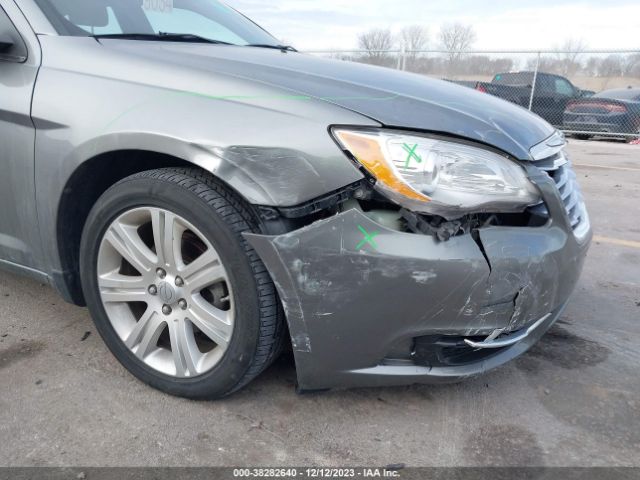 Photo 5 VIN: 1C3CCBBG0DN533635 - CHRYSLER 200 