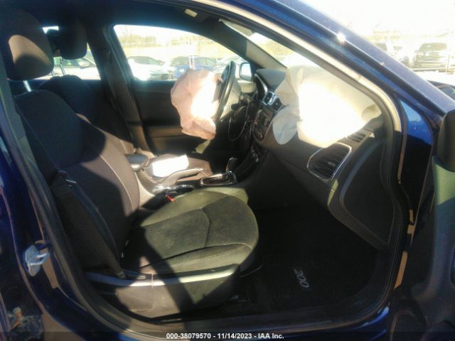 Photo 4 VIN: 1C3CCBBG2DN669104 - CHRYSLER 200 