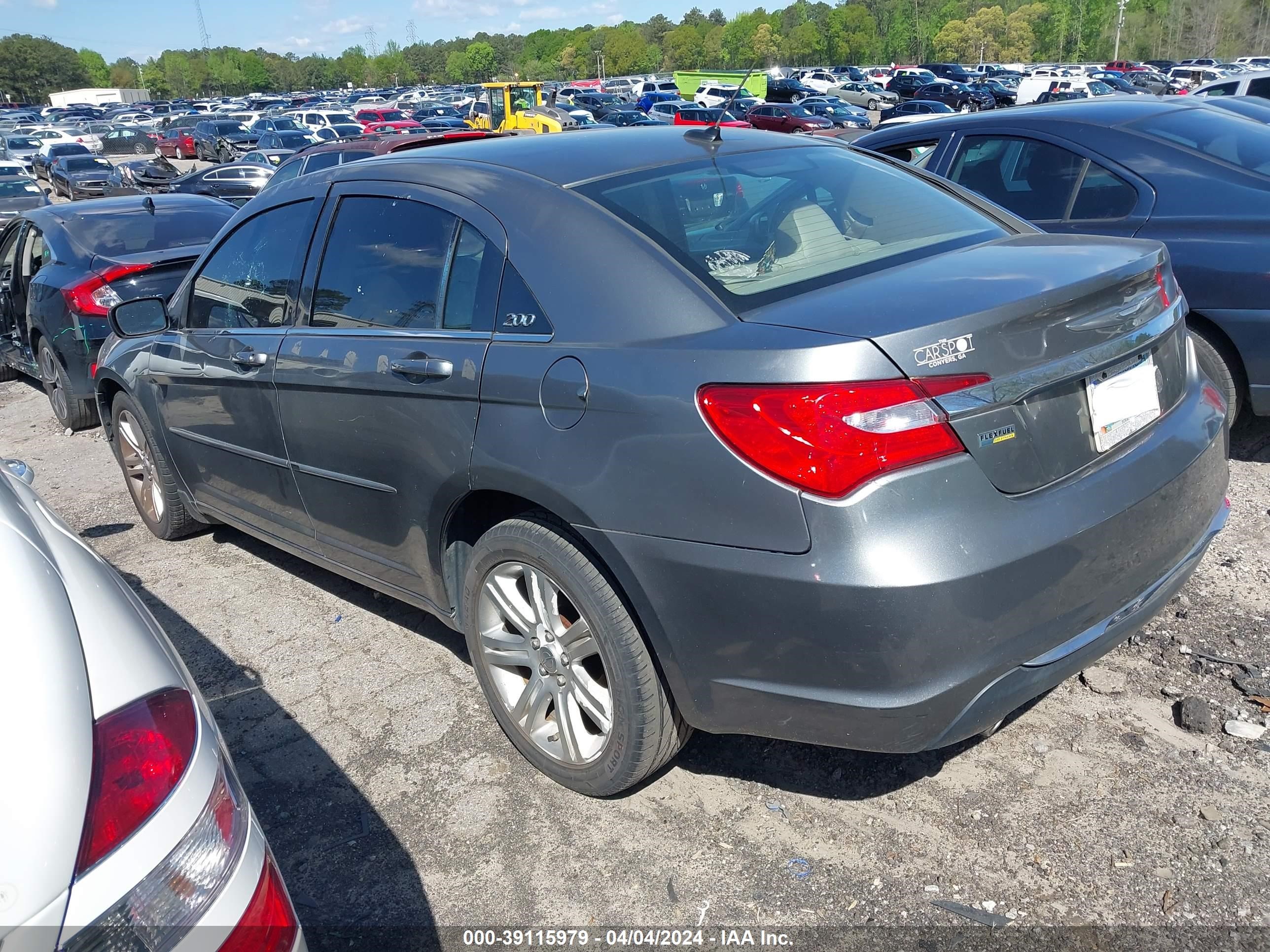 Photo 2 VIN: 1C3CCBBG4CN234342 - CHRYSLER 200 