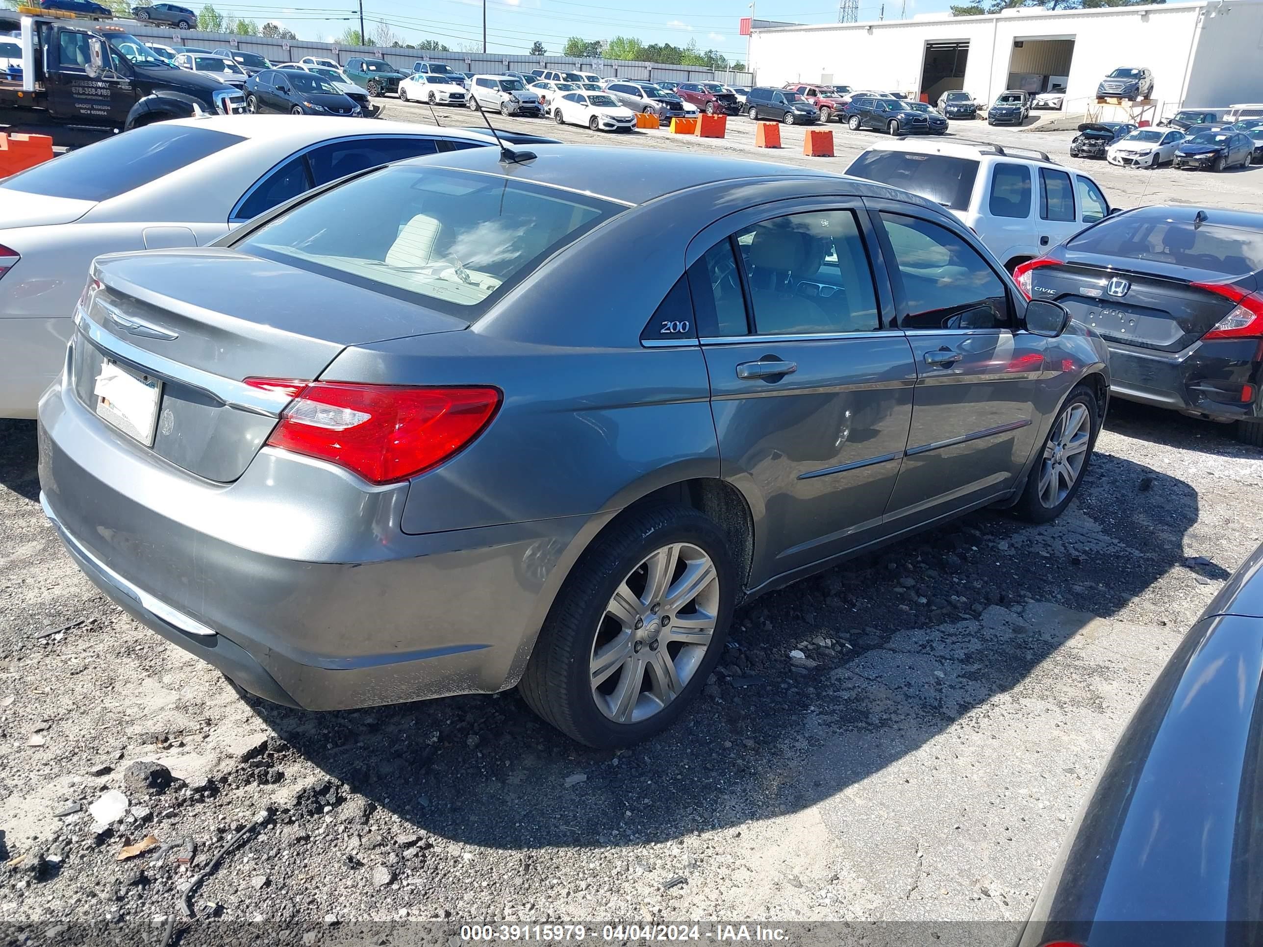 Photo 3 VIN: 1C3CCBBG4CN234342 - CHRYSLER 200 