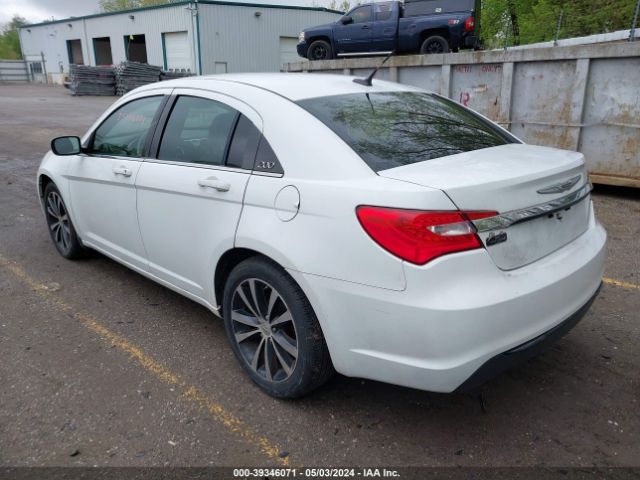 Photo 2 VIN: 1C3CCBBG4DN715855 - CHRYSLER 200 