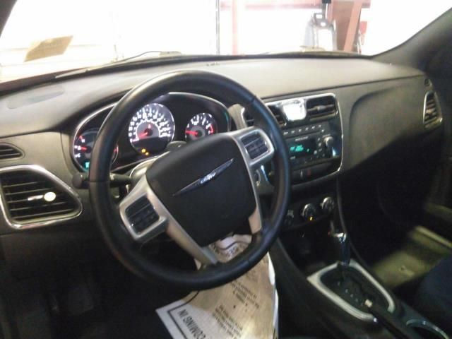 Photo 6 VIN: 1C3CCBBG4EN106475 - CHRYSLER 200 