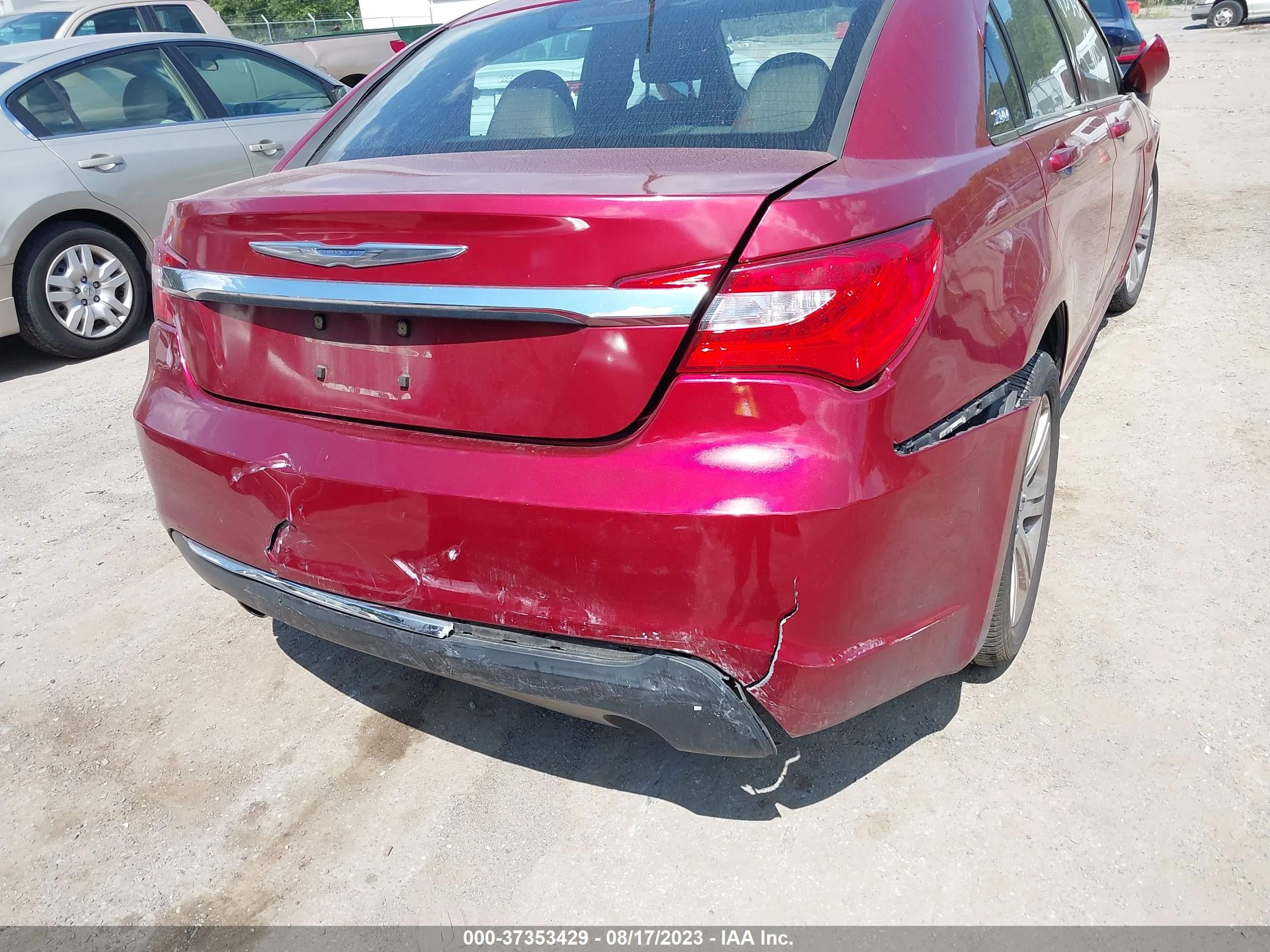 Photo 5 VIN: 1C3CCBBG5CN164530 - CHRYSLER 200 