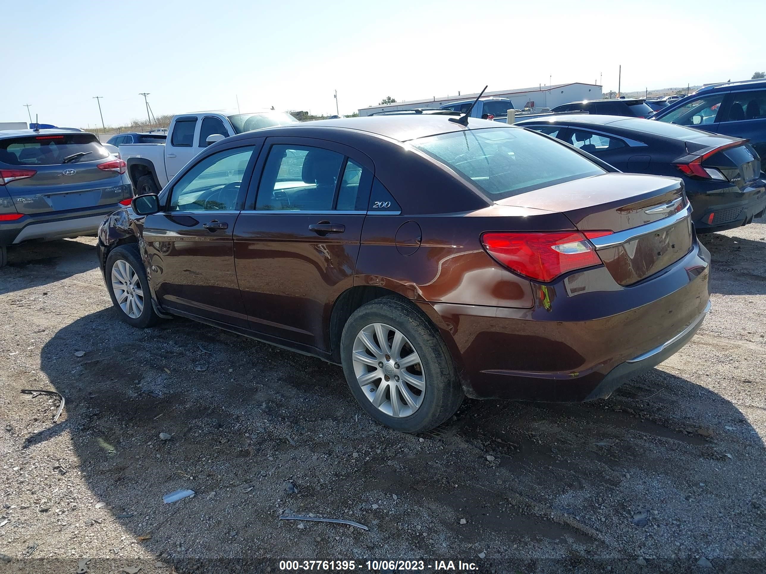 Photo 2 VIN: 1C3CCBBG6CN219258 - CHRYSLER 200 